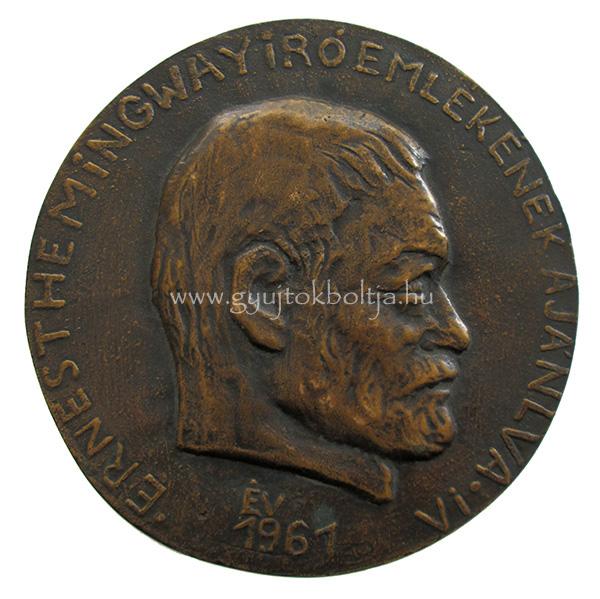 V�lgyesi Istv�n: Ernest Hemingway �r� eml�k�nek aj�nlva 1961